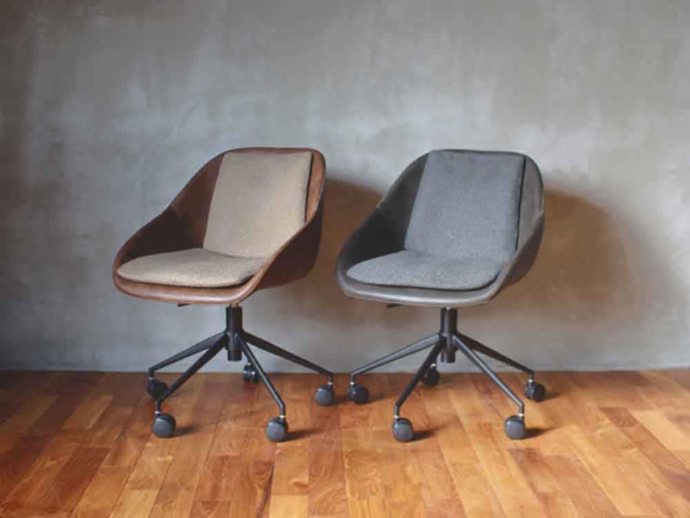 アデペシュのシルバーオフィスチェア