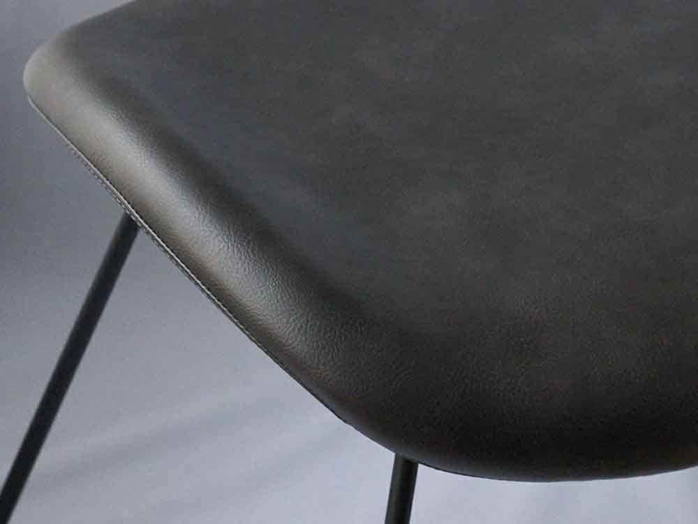 アデペシュPUNISHオットマンのグレー・シルバー色と木目仕上げ