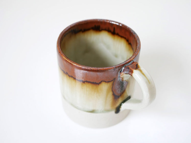 adepecheの美濃焼マグカップ