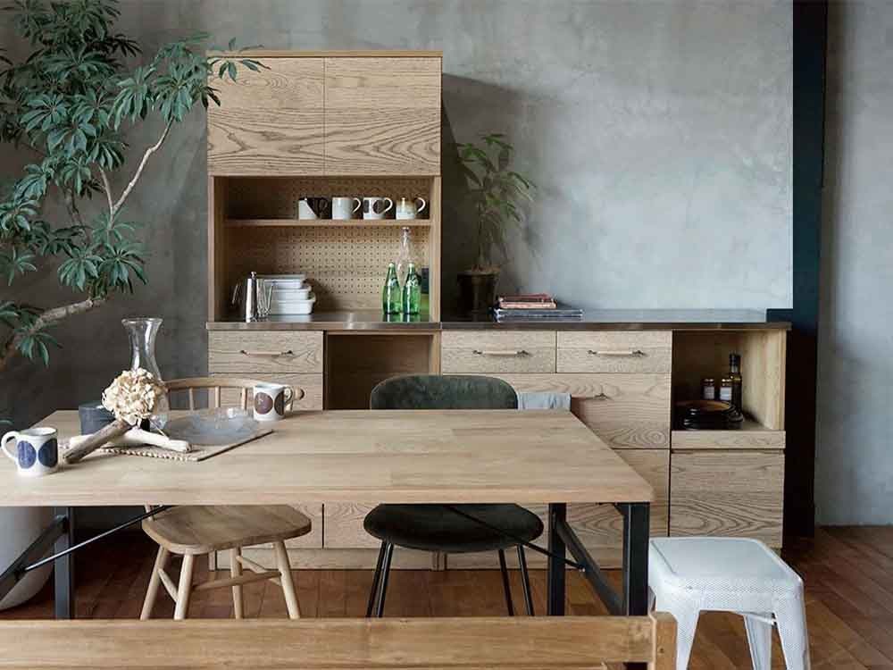 オーク材キッチンボードと引き出し