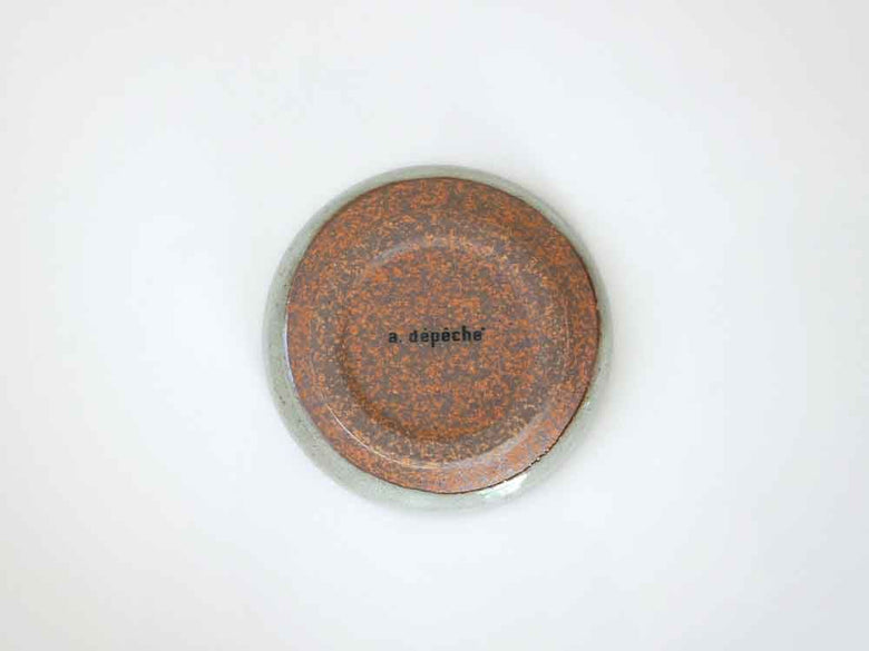 アデペシュの茶色い陶器製OTOHA豆皿