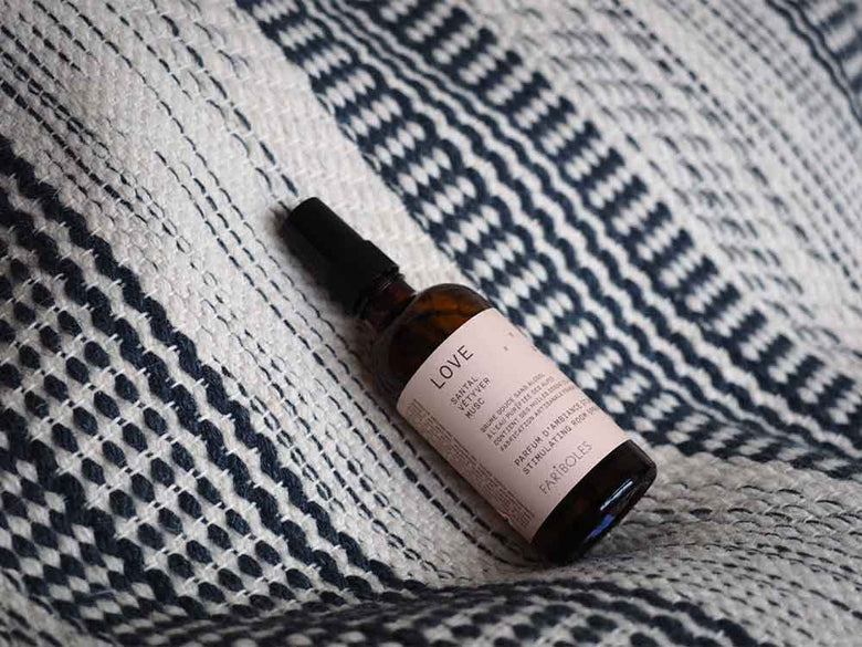 FARIBOLES バランシングルームミスト100mlのガラスボトル