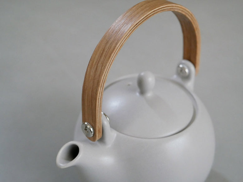 サリュー結YUI土瓶急須の白磁と木製持ち手