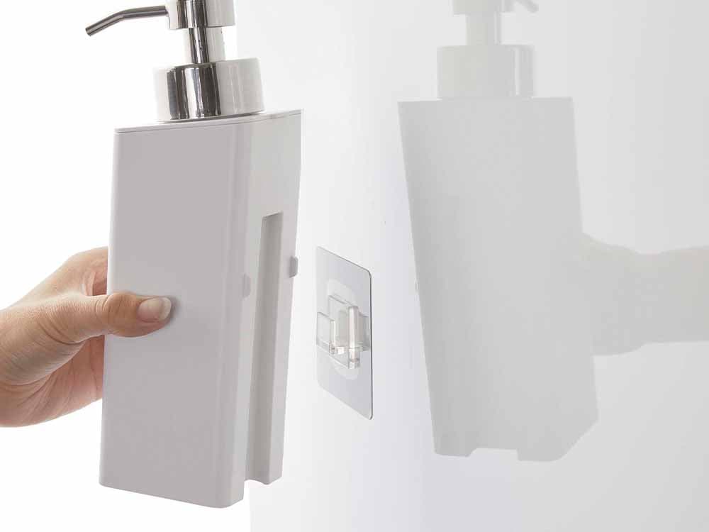 YAMAZAKIタワーのフィルムフック付きソープディスペンサー
