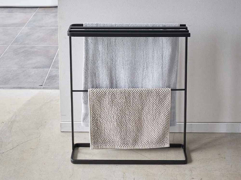 Yamazakiタワーの銀色メッシュバスタオルハンガー