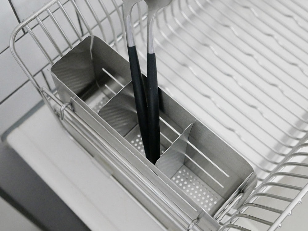 Hanautaブランドの横置き式水切りラック。銀色の18-8ステンレス製でローズゴールドメッキ仕上げ、ハンドル付きのキッチン用大型食器ラック