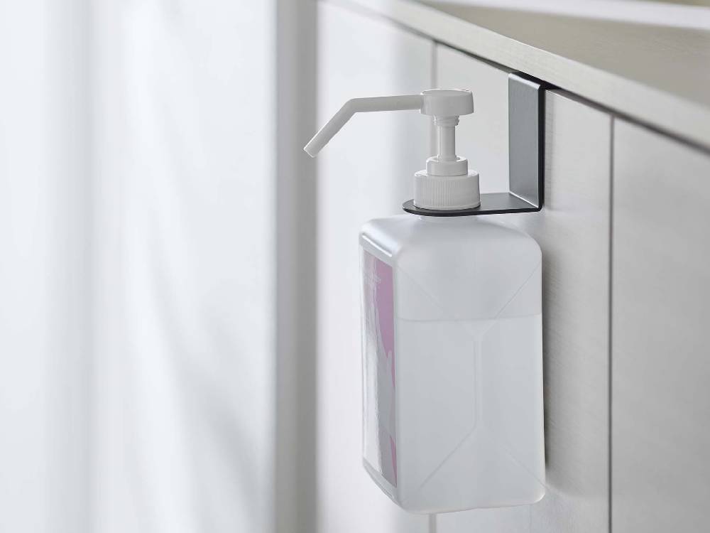 スマート引っかけアルコール除菌ボトルホルダー