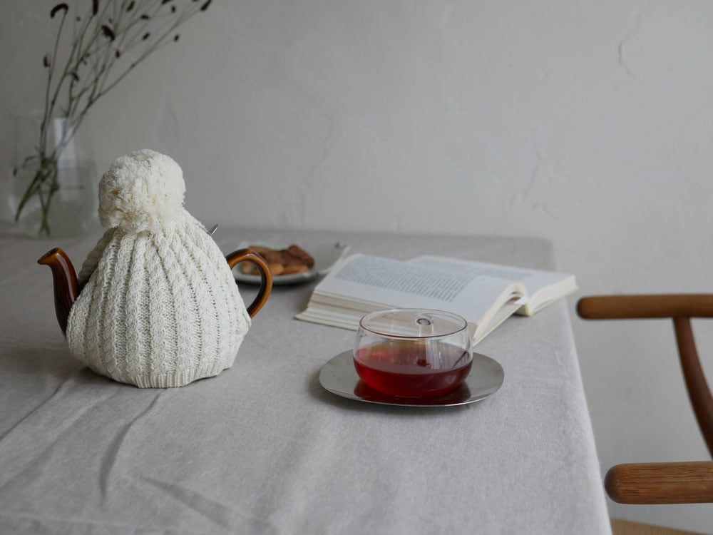 ロンドンポタリのオリジナルティーコージーとテーブルウェア