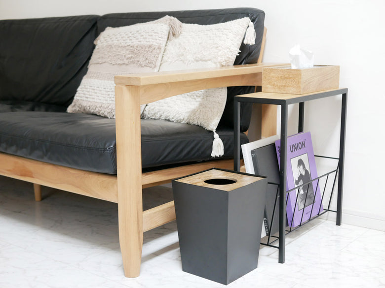 ポッシュリビングのアイアンとマンゴーウッドダストボックス