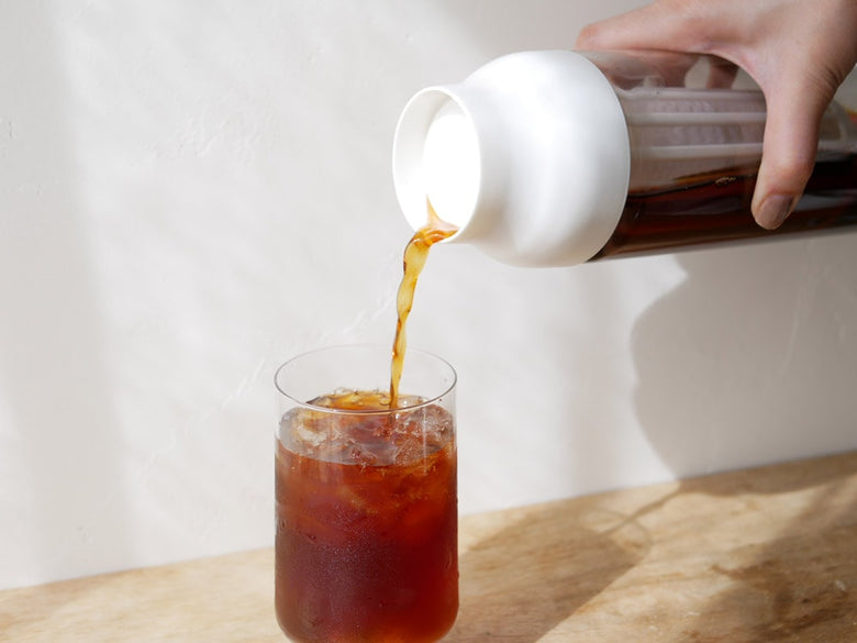 キントーの1リットルコールドブリュー用ガラスカラフェ