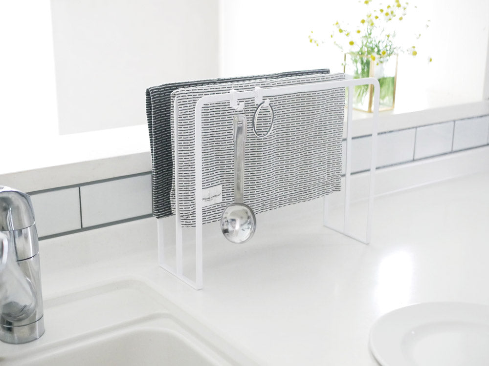 YAMAZAKIブランドのタワー型布巾ハンガー、2フック付き