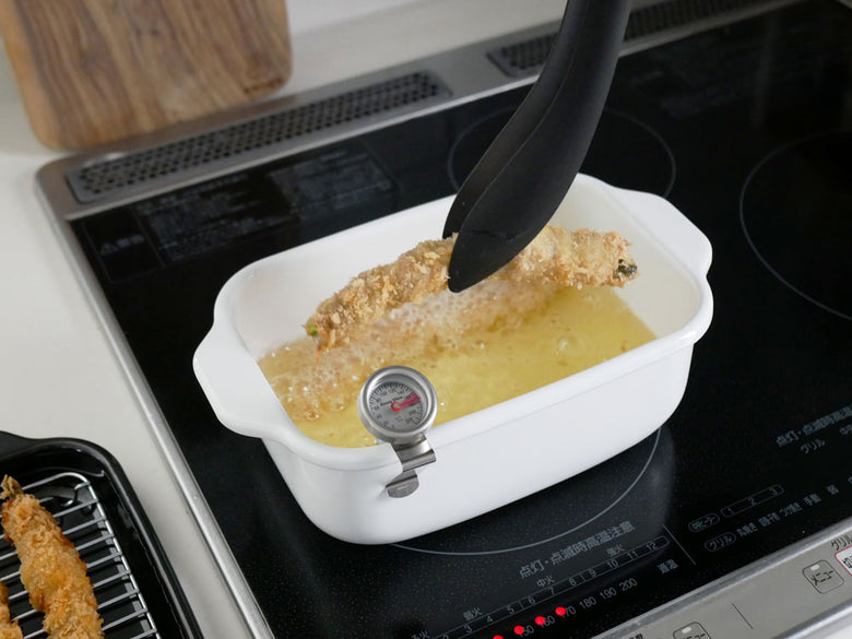 富士ホーロー角型天ぷら鍋と付属品