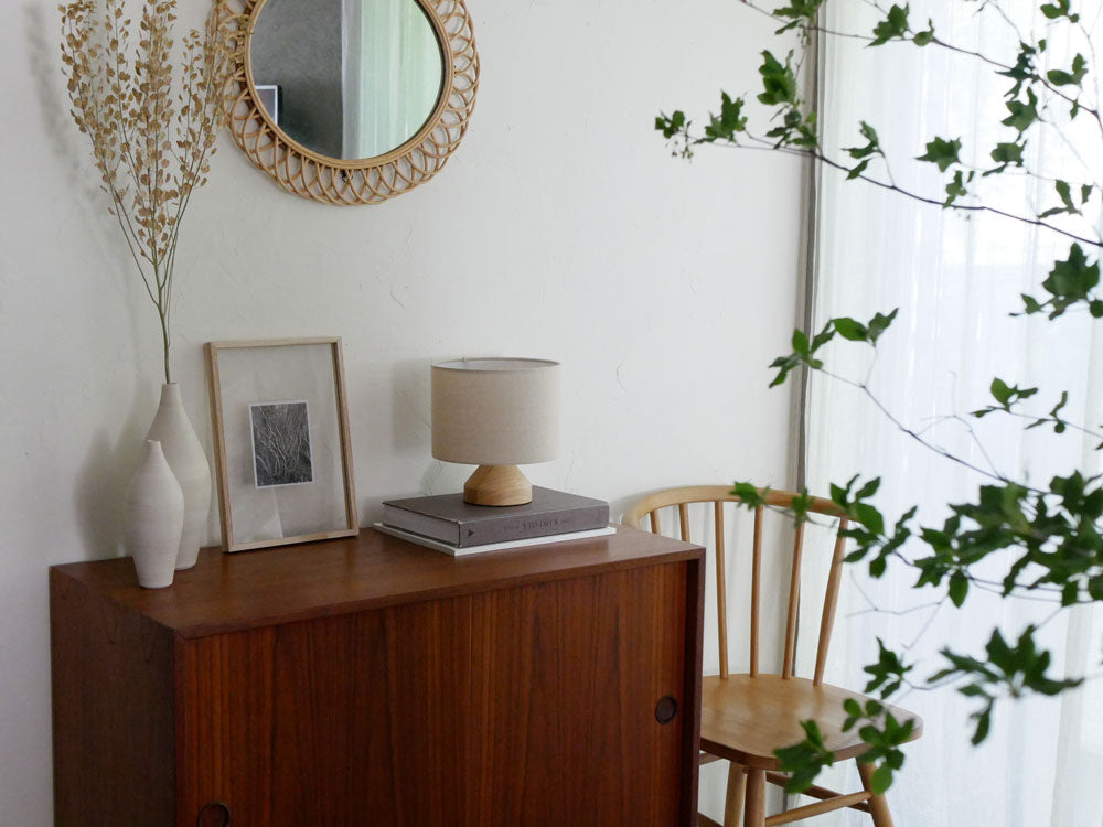 DI CLASSEのMontoナイトランプ、木製ベースと布シェード