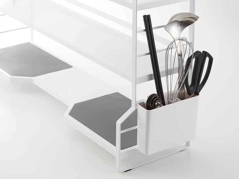 YAMAZAKI/towerのスチール製タワーコンロ奥ラック、幅79cm高さ46cmの多段棚付きデザイン