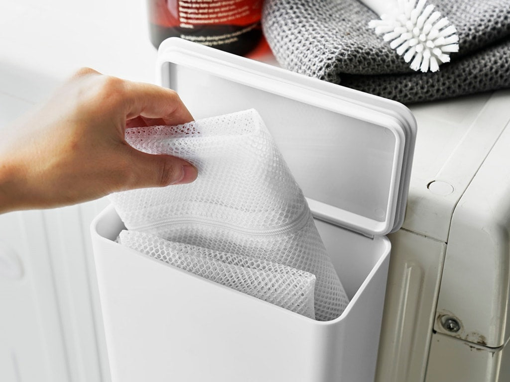 Yamazakiタワー型マグネット洗剤ボールストッカー