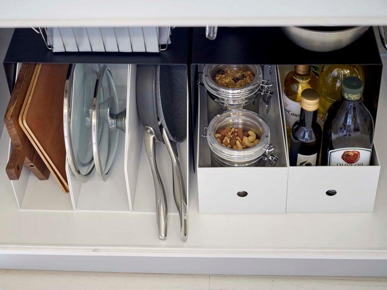 YAMAZAKIタワー収納ボックス上ラック2個組がキッチンに設置