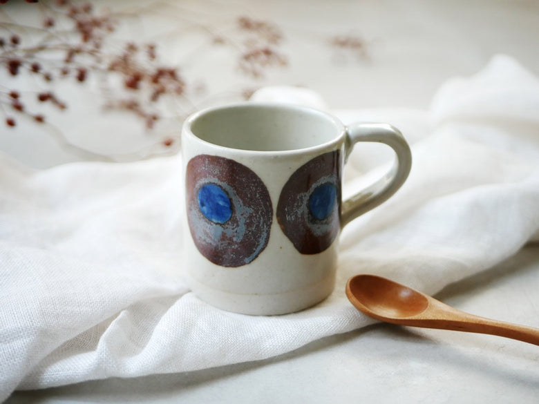 adepecheの手作り美濃焼マグカップ