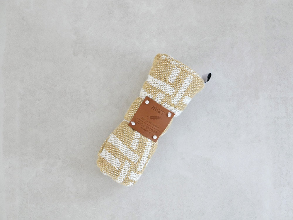 POSH LIVINGのMUKT柄ウールクッションカバー