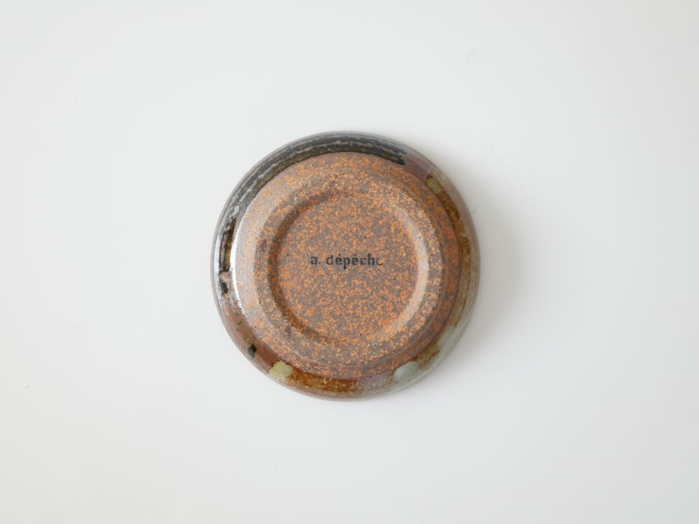 手作り陶器の豆皿と蓋