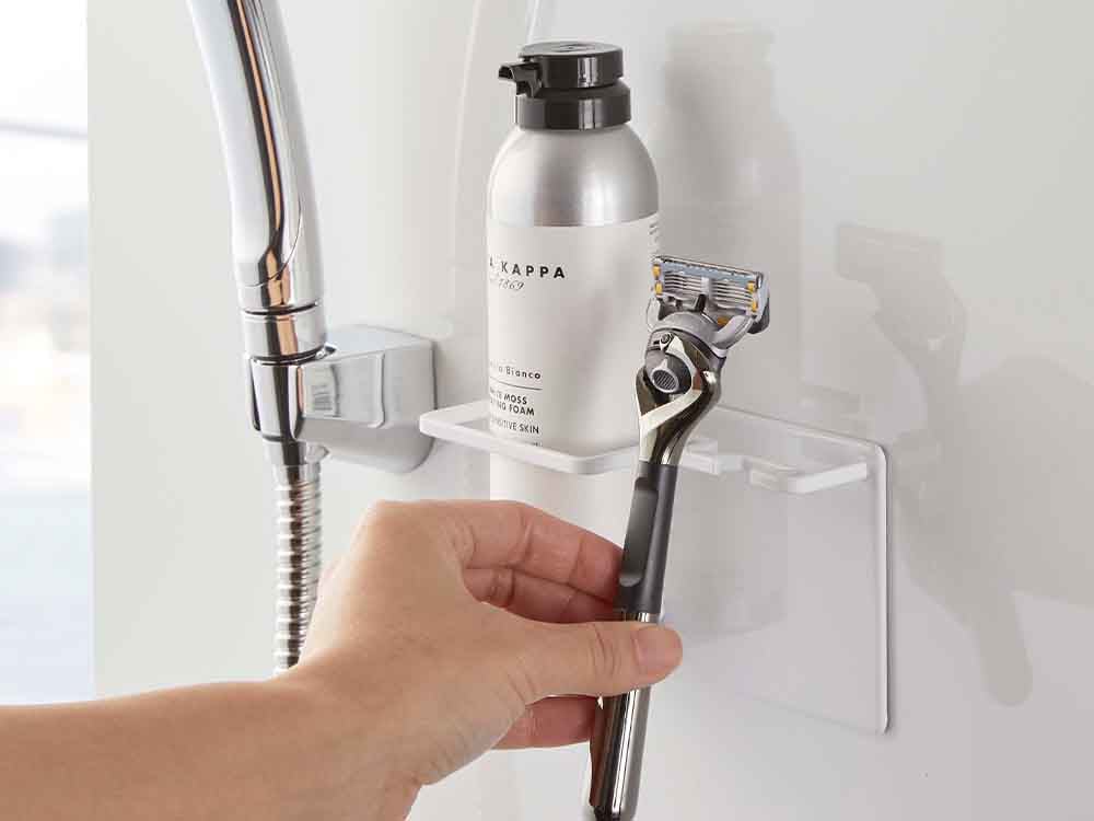 YAMAZAKI/tower製銀色マグネットシェイバーホルダー