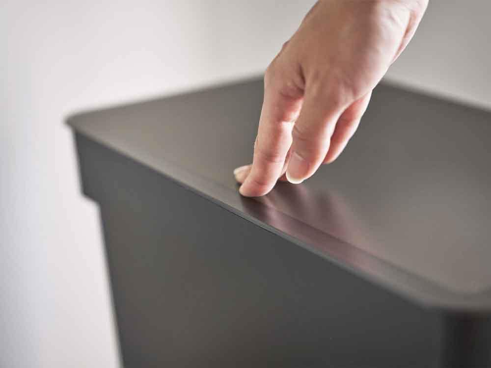 YAMAZAKIタワーのグレー木目密閉米びつ