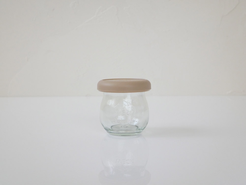 シリコンキャップを装着したウィズウェックマサンジャーの食品保存容器