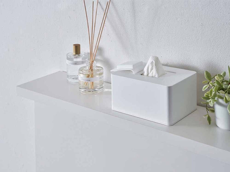 山崎タワーのフローラルデザインウェットシートホルダー