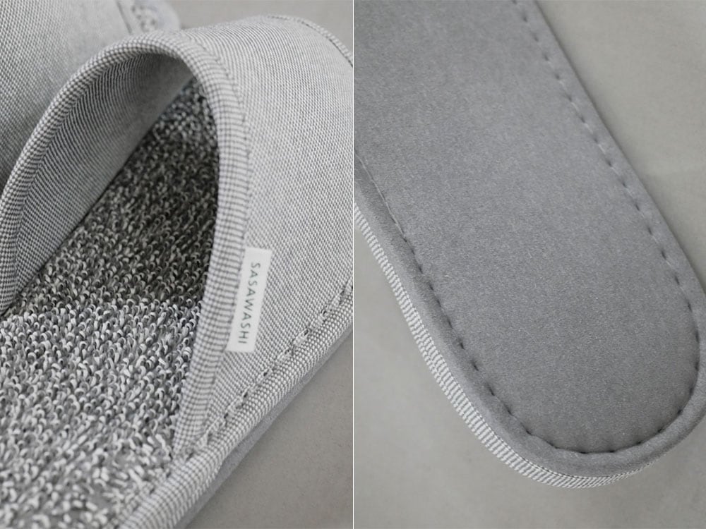 銀色のスリッパとマット