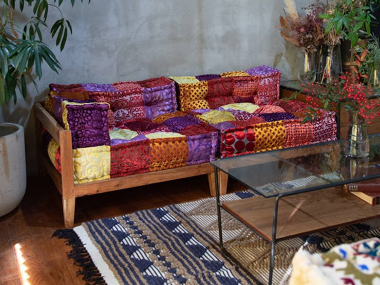 アデペシュのパッチワークブロックマルチソファとクッション