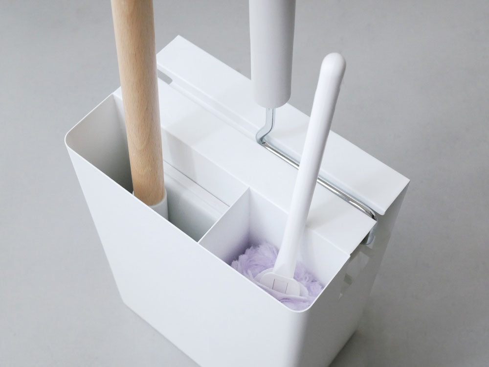 タワー型クリーナーツールオーガナイザー