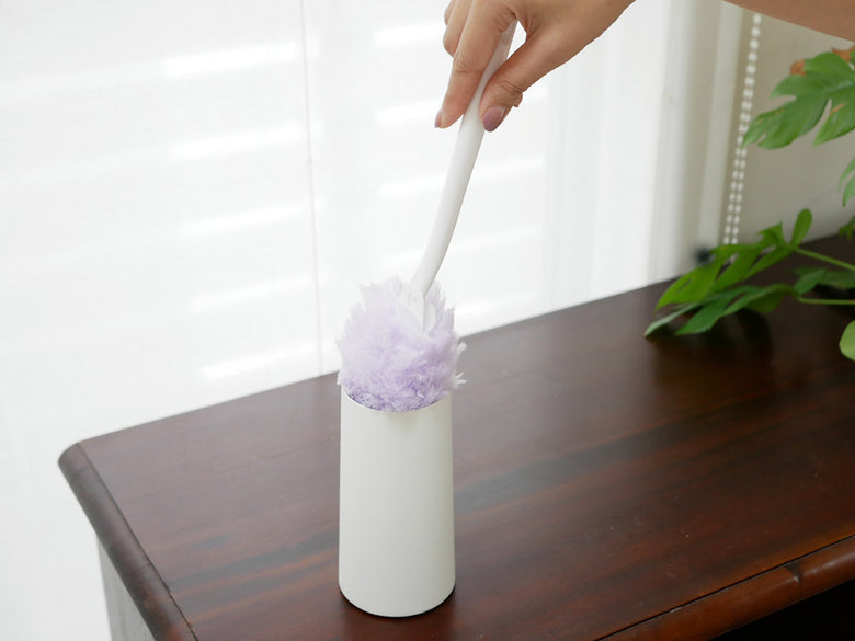 YAMAZAKI製スチールハンディーワイパースタンド。幅7.5cm、高さ15cmのタワー型デザイン