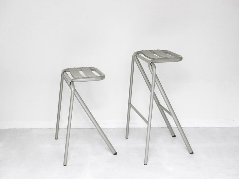 シャンパン色のデュエンデBENTスツール