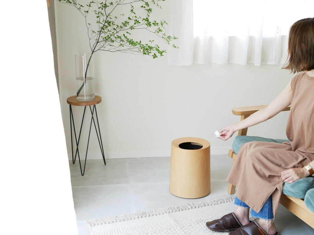 TUBELOR HOMMEの丸形木目プリントダストボックス