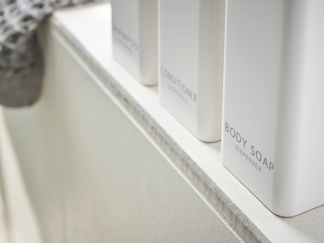 ヤマザキ タワー ツーウェイディスペンサー スクエアスリムボトル