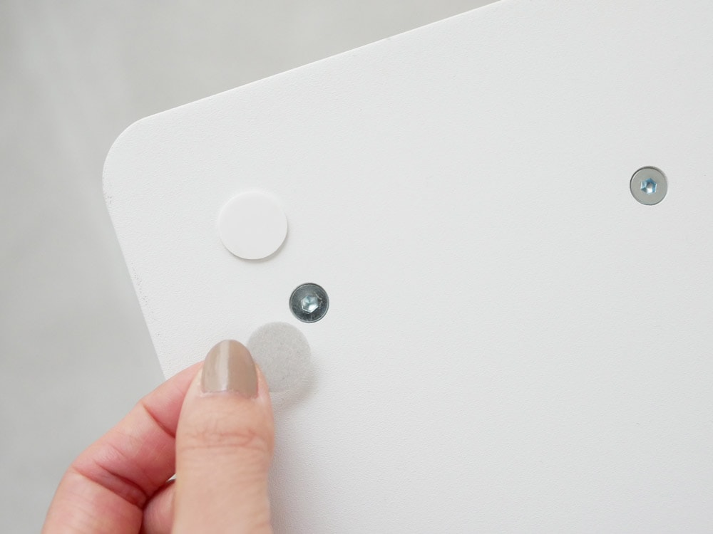 Yamazakiの白いプレーン差し込みサイドテーブル