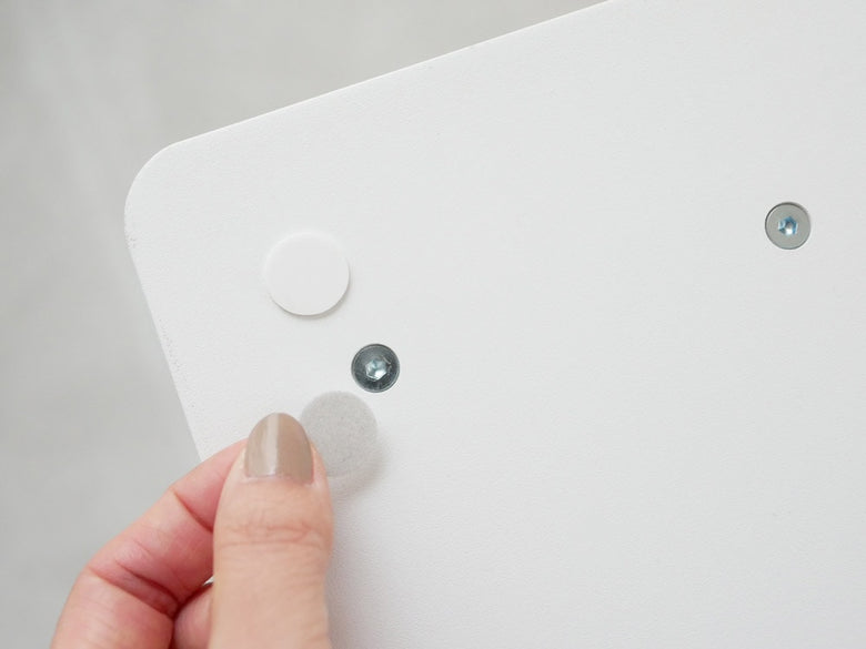 Yamazakiの白いプレーン差し込みサイドテーブル