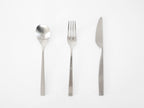 ステンレス製マット仕上げのSUNAOスプーンとフォーク