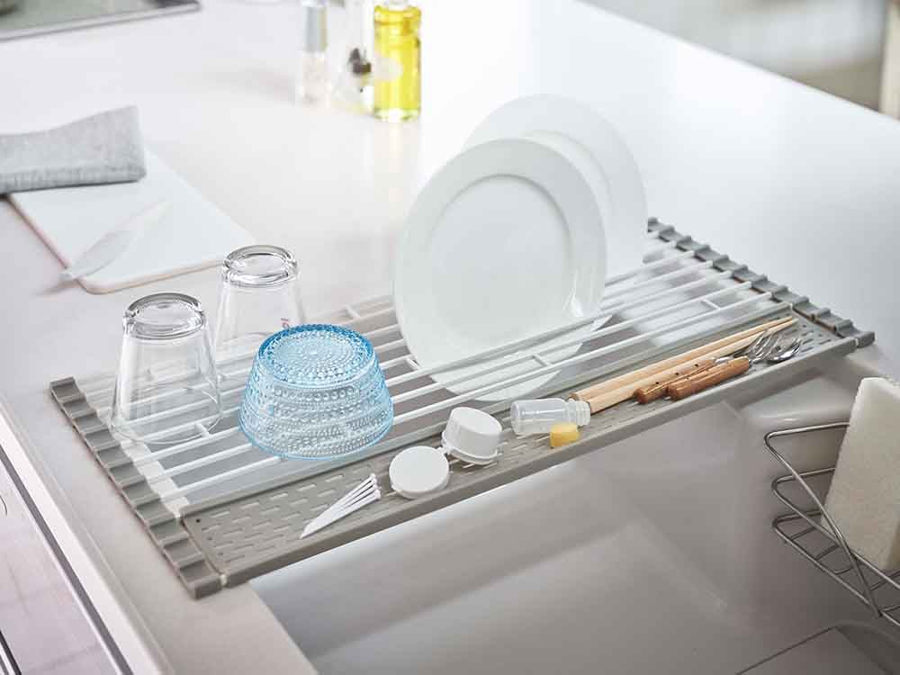 YAMAZAKIの折り畳み水切りラック シリコーントレー付き