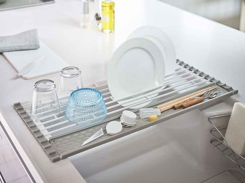 YAMAZAKIの折り畳み水切りラック シリコーントレー付き