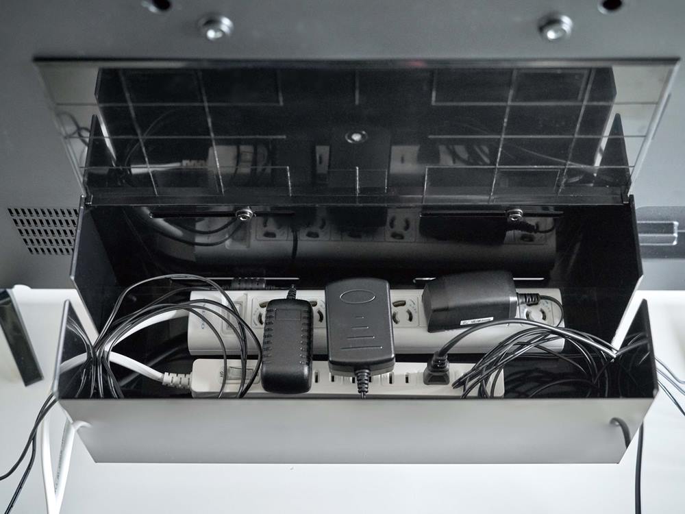 YAMAZAKIのスマートケーブルボックス、テレビ背面用