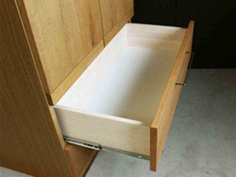 a.depecheのオーク無垢2ドアワードローブ