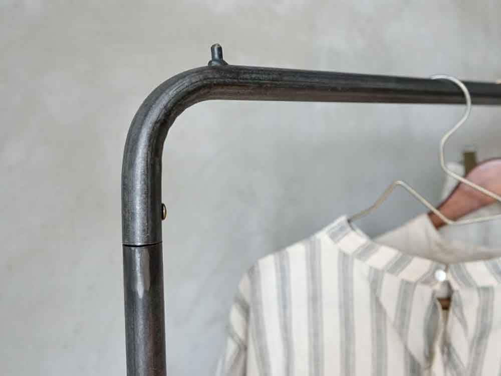 a.depecheの鉄製ハンギングスタンド
