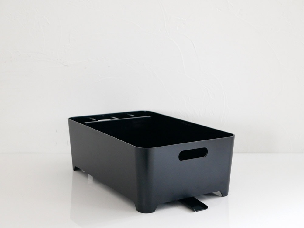 YAMAZAKI/tower製のプラスチックタワー水切りバスケット。高さ約38cmで食器を乾かすキッチン用品。