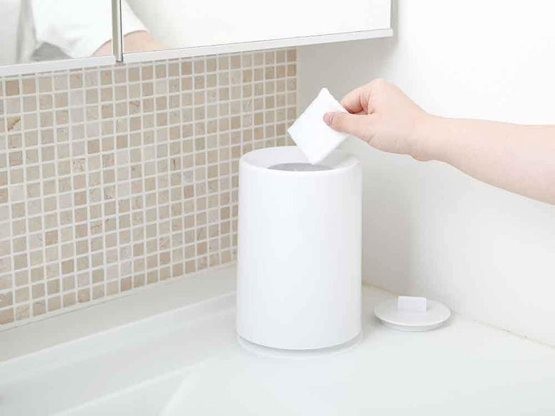 ideacoの蓋付き丸型ミニダストボックス ブラック