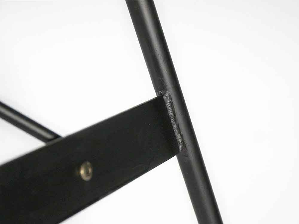 アデペシュ welme ダイニングテーブル、ウォルナット木とスチール脚