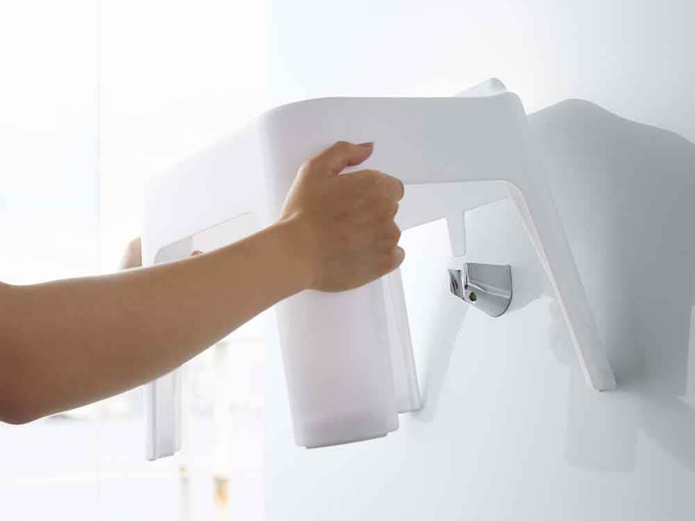 壁に掛けるYAMAZAKIタワー引っ掛け風呂イス