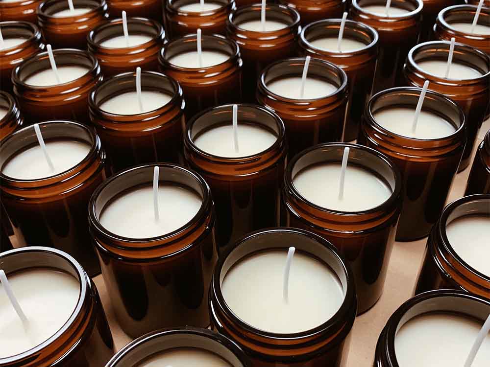 FARIBOLESアロマキャンドルが燃えている