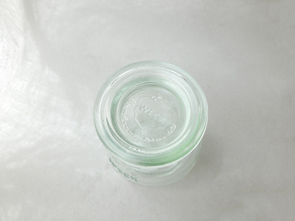 WECKのミニチューリップガラスジャーとプラスチック蓋