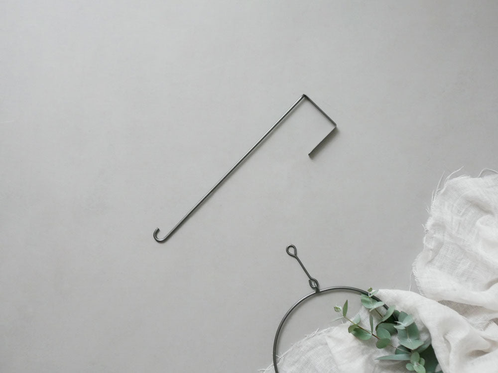 Horn Please MADEのシルバーアイアンリースフック