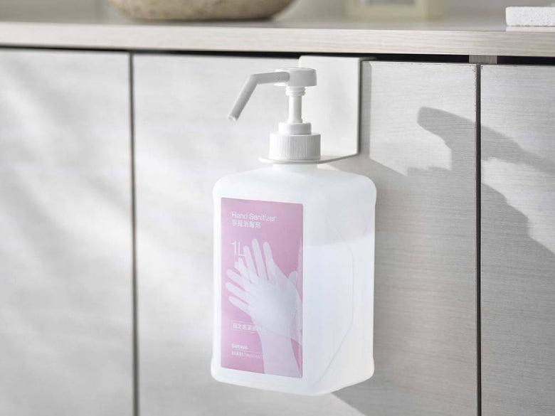 スマートの黒色引っかけ式アルコール除菌ボトルホルダー